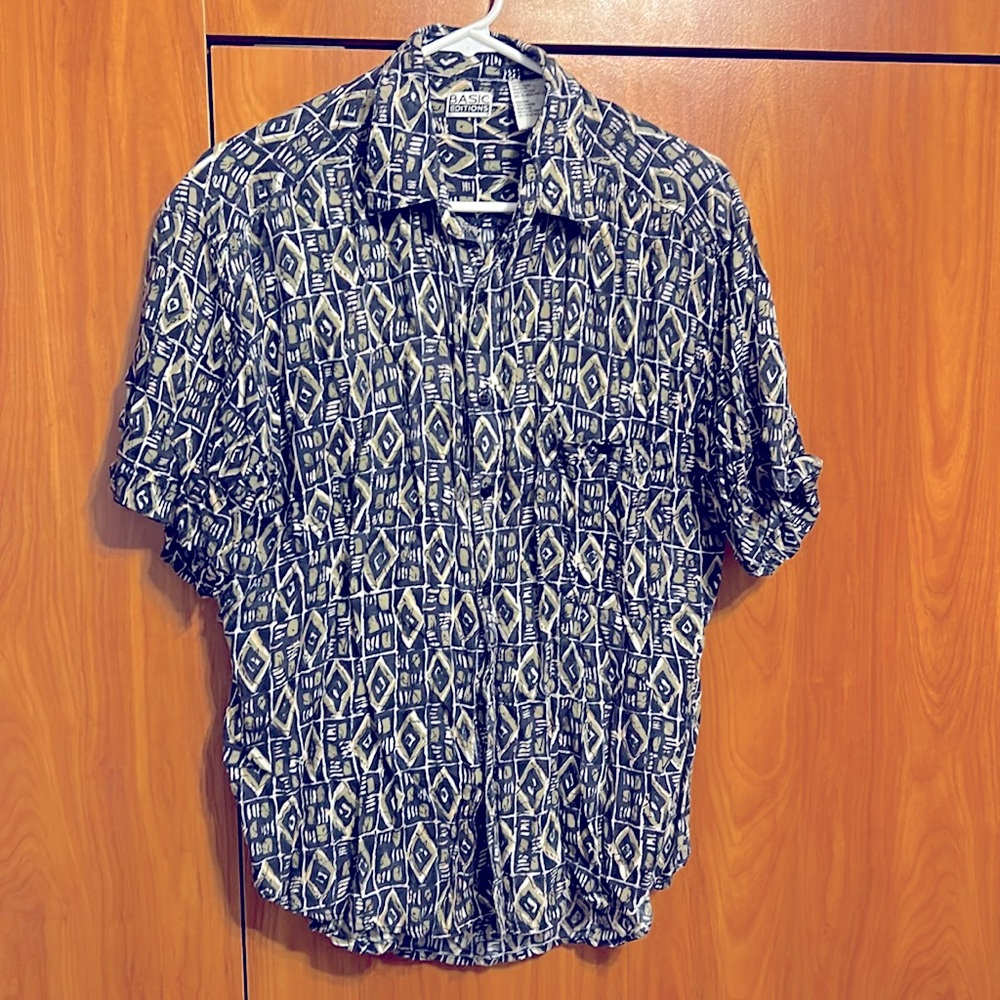 Vintage Men’s lightweight short sleeve shirt size medium